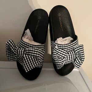 Wild Diva Black and White Gingham Bow Slides Sz 9